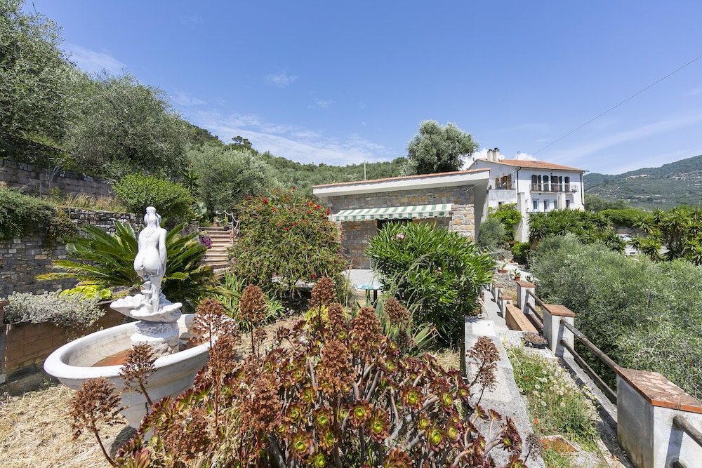 Villa Breezy Way - Among Greenery view 4