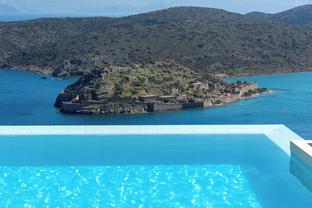 Notiko villas