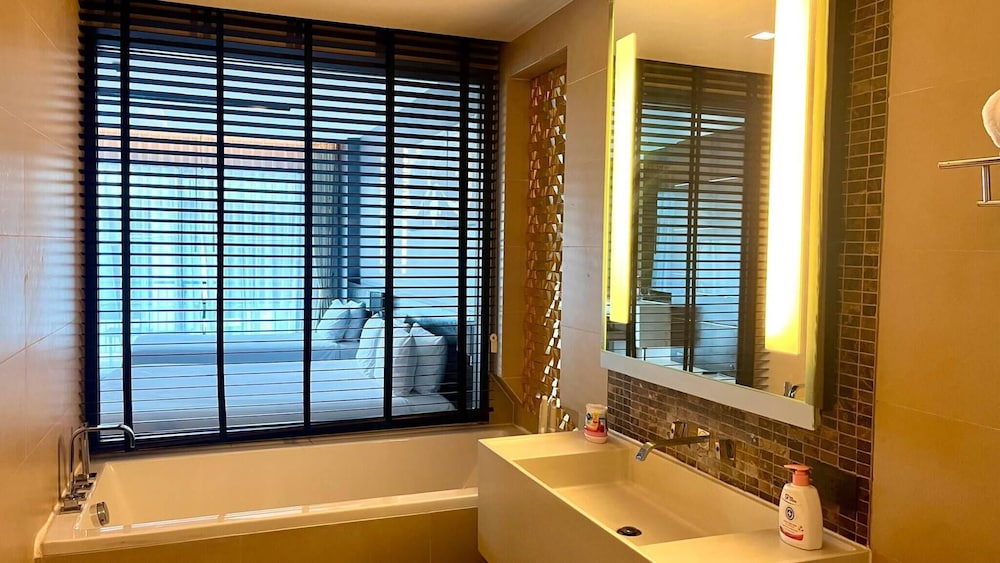 Studio Apartments With Shared Pool Near