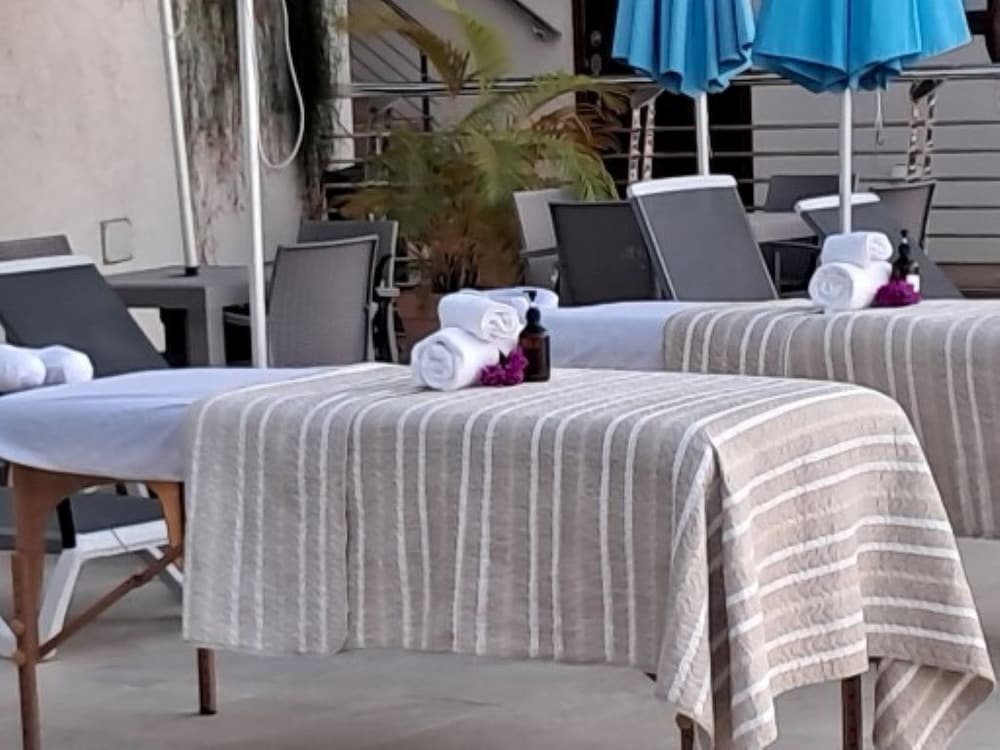 Yellow Sands Luxury Villas Unit 1