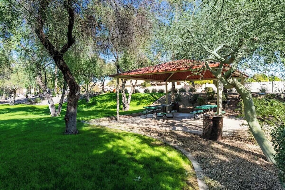 Chandler Hideaway - Relax & unwind