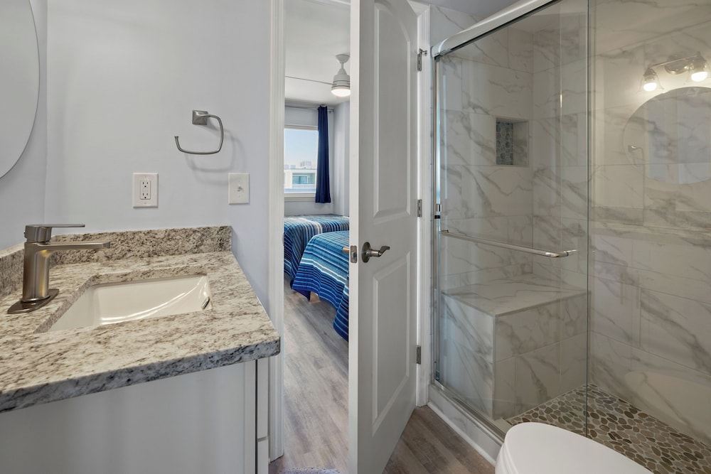 Raintree Villas 2F
