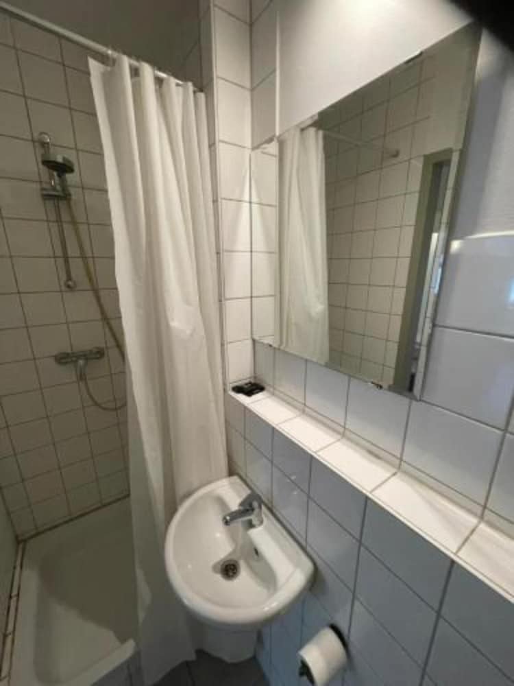 2-Rent Group Hostel Apartments SEN14