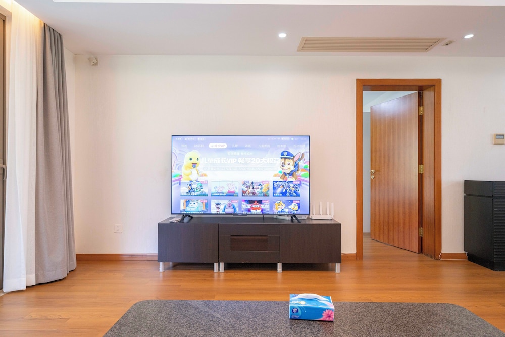 Tyms Morden 3BR 2BA APT Bella Vita