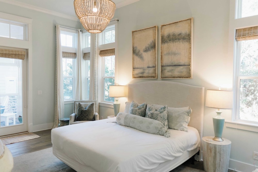 Serenity by the Sea by Avantstay Walk to Beach + Pool Access!