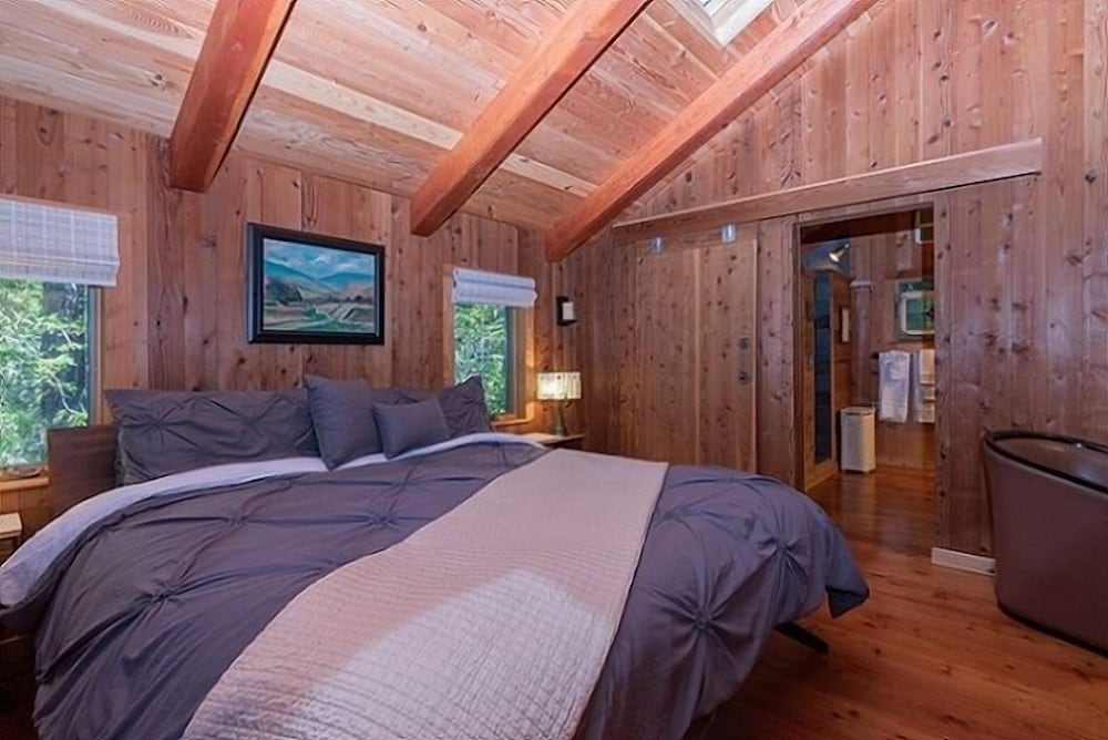 The Sonoma Treehouse 3 Bedroom Home by RedAwning view 4