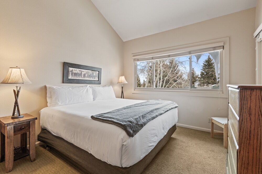 Park City Ski Resort UT - Snow Flower Vacation Homes