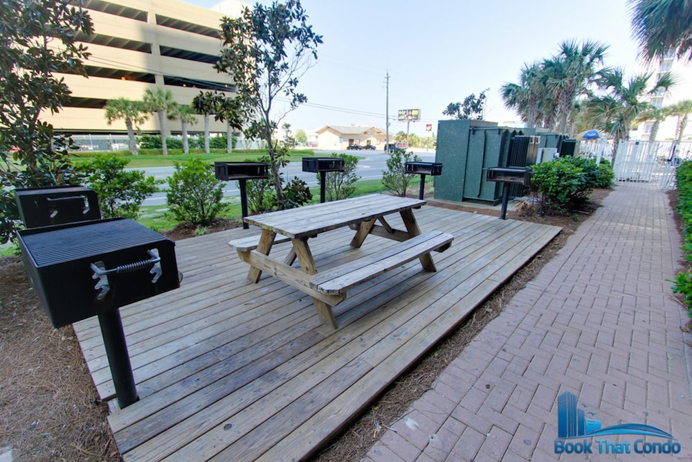 Tidewater by Book That Condo