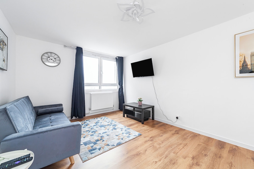 Modern Living In Stylish 3bed Flat