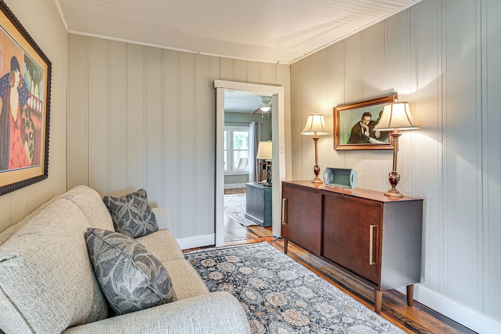 Rock Climb, Hike, Relax! Quiet Beattyville Retreat