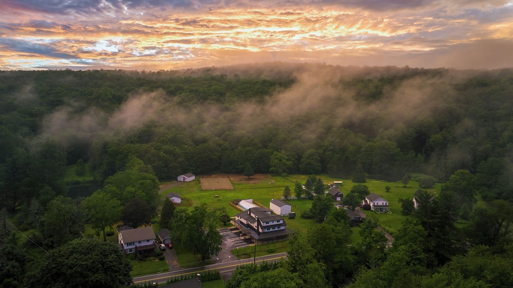 Saddleview Bed & Breakfast