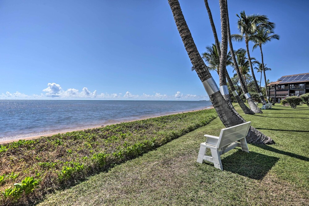 Breezy Kaunakakai Retreat w/ Community Pool!