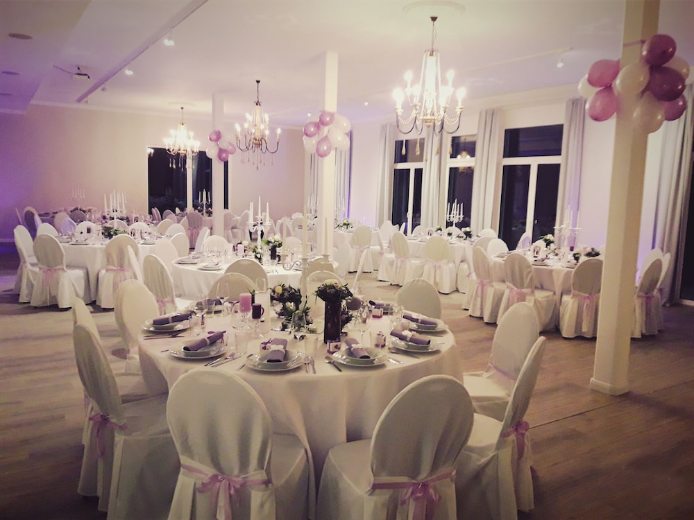 meeting & event spaces