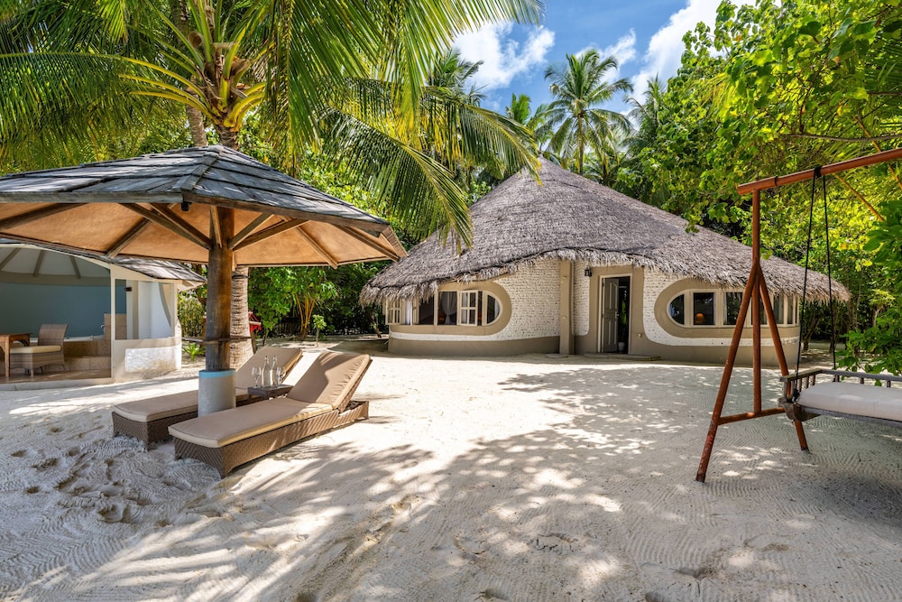 Nika Island Resort & Spa 5