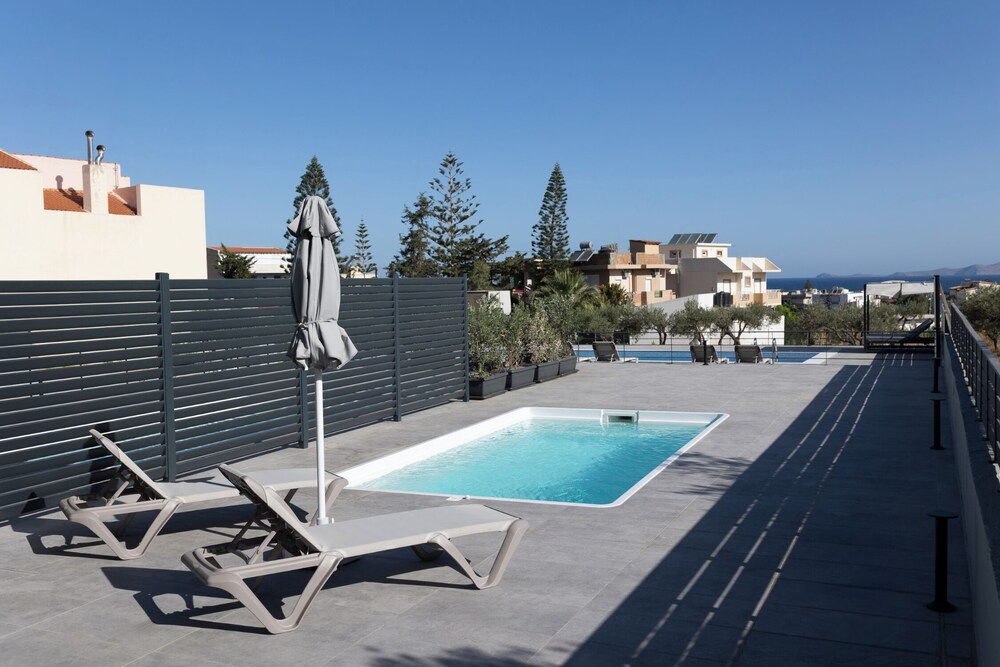Limi Deluxe Suites