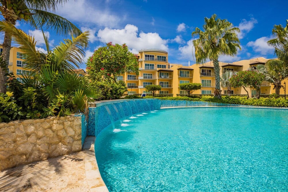 2BR 3BA Condo on Eagle Beach w Amazing Amenities