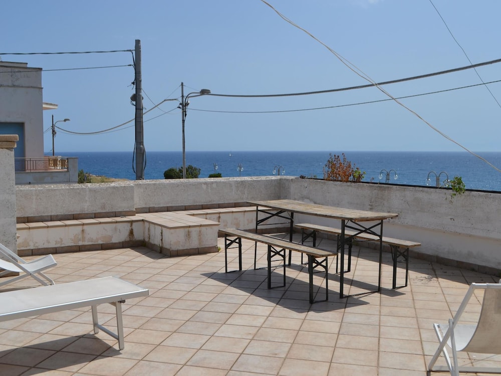 Lovely Holiday Apartment Quadrilocale Con Vista Mare Pt51 With Terrace Sea view 3