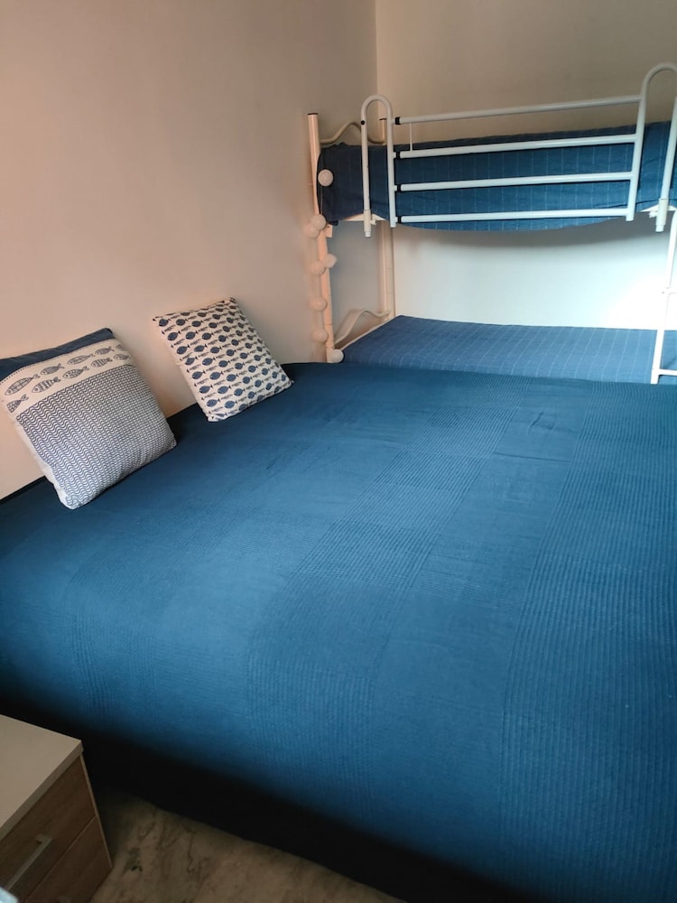Completely Refurbished Flat Near the Beach