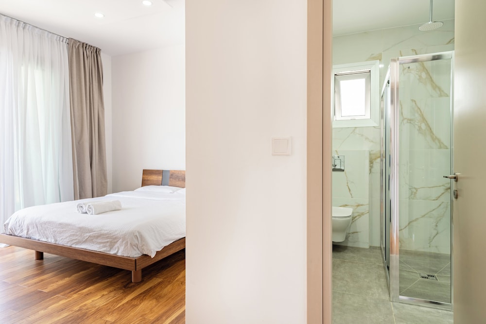 YAMAS Urban Living Platinum 77 Apartments
