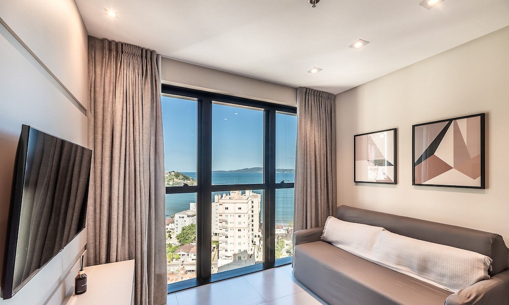 MHF II Apts Variados em Prédio com Vista para o Mar em Itapema