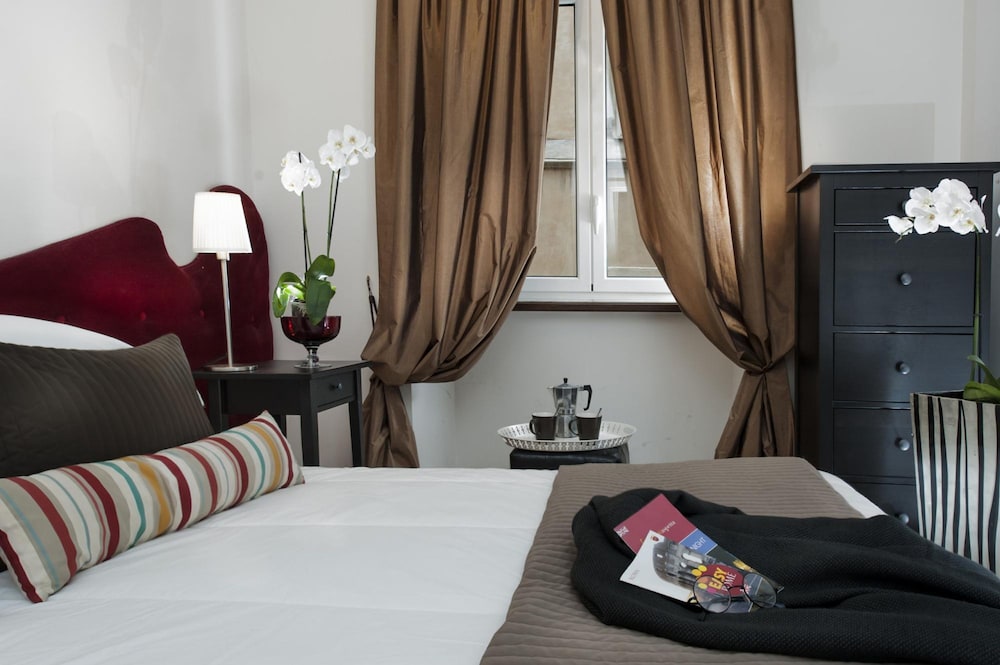 Corso in Roma With 3 Bedrooms and 3 Bathrooms
