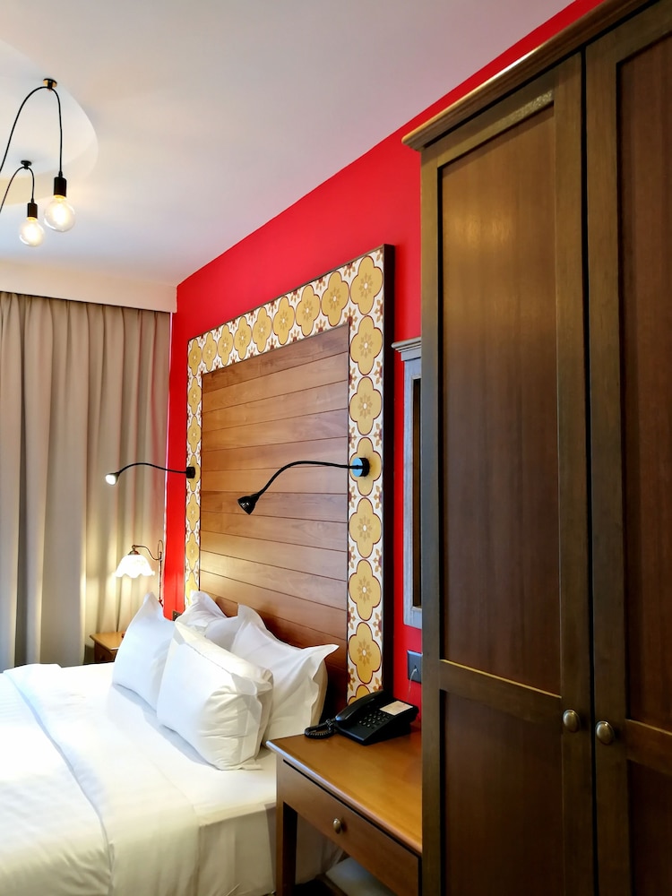 The Granite Luxury Hotel Penang 8