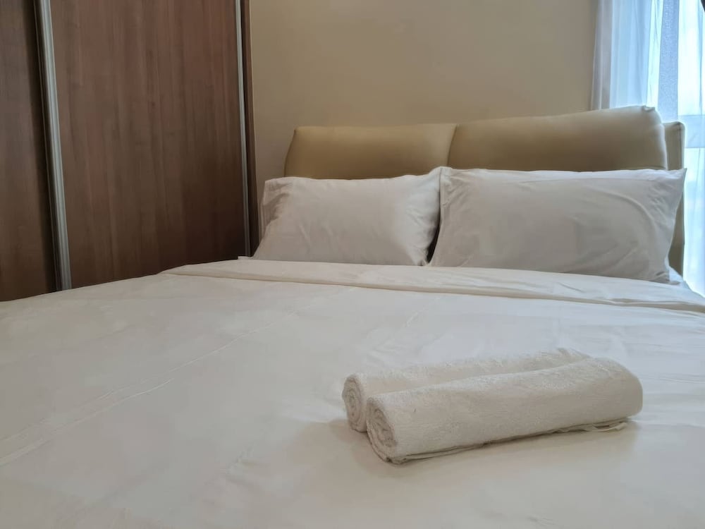 Central Residence - Free Gym Pool