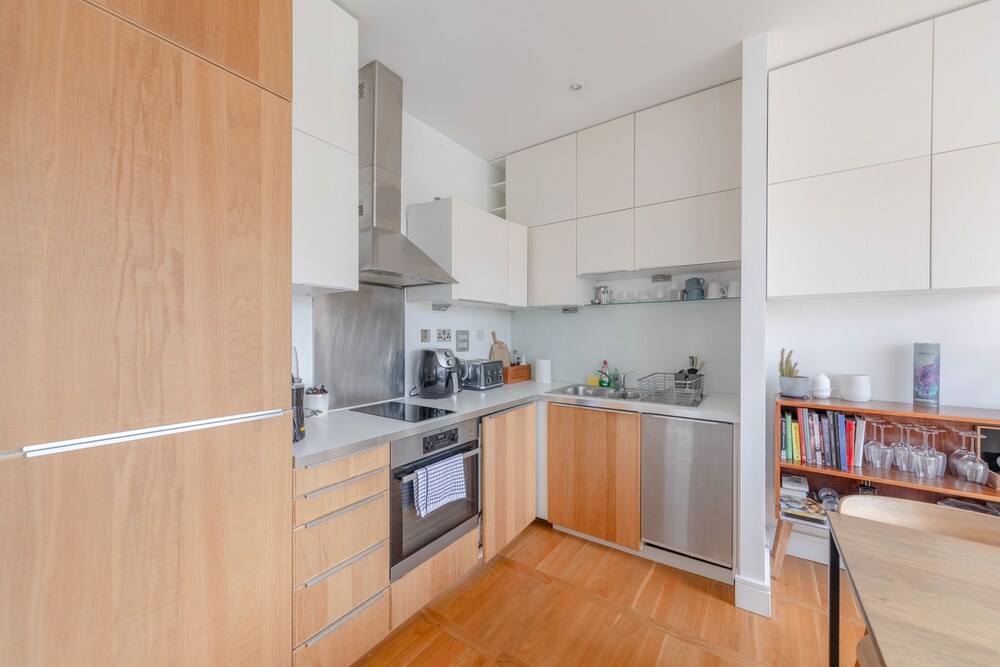 Stylish & Bright 1BD Flat - Peckham
