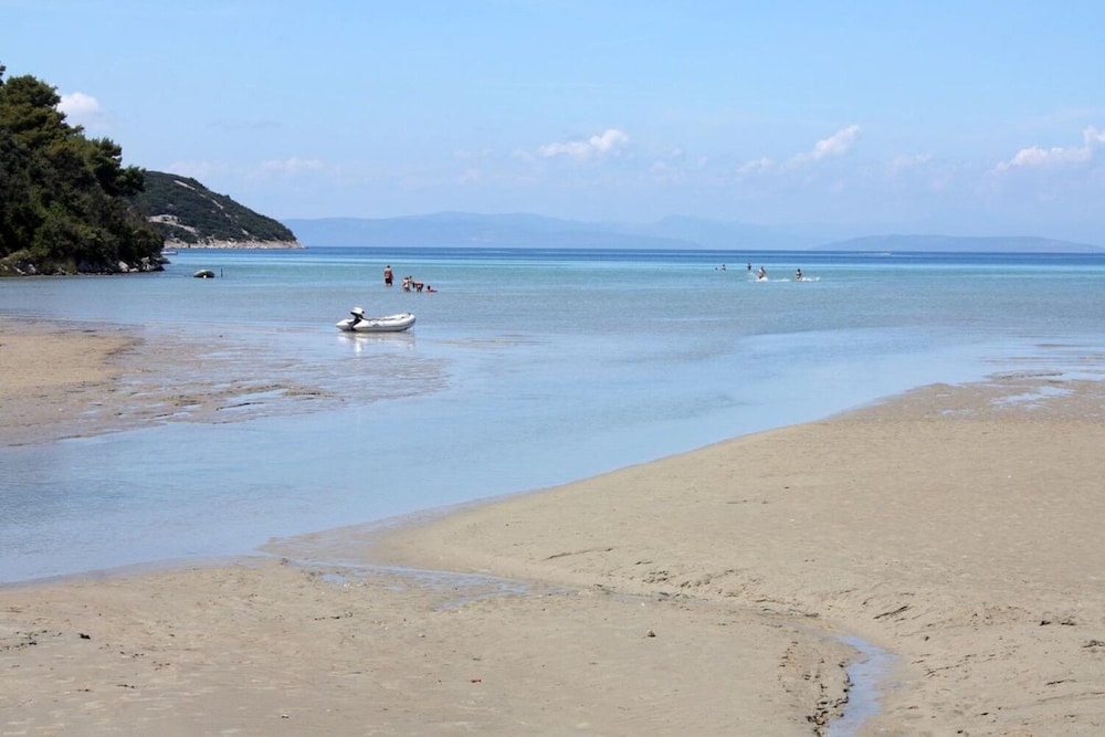 Ivans - With Parking - A3 view 5
