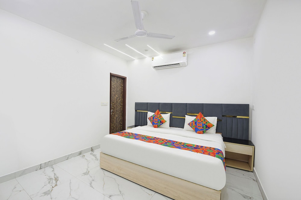 Fabhotel Scorpion Inn