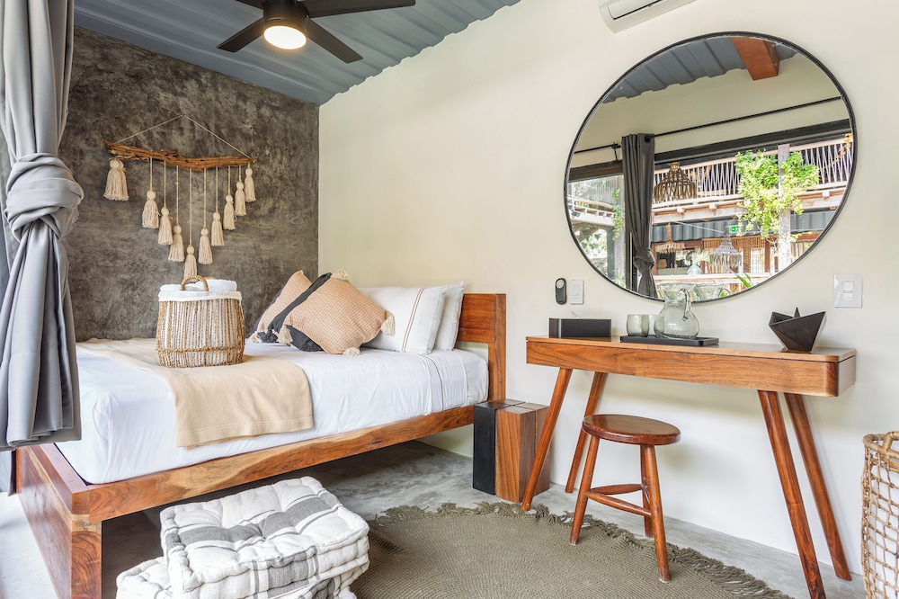 Meteora Stay & Co-Working Space