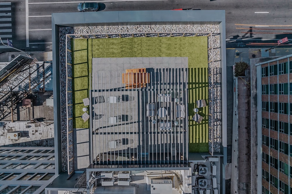 Sosuite One Bed Apt Accessible w Rooftop Gym Laundry