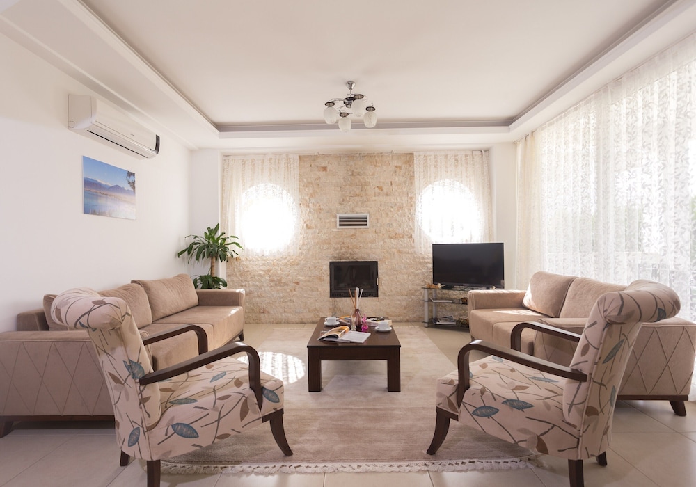 Tala Villa 17 view 2