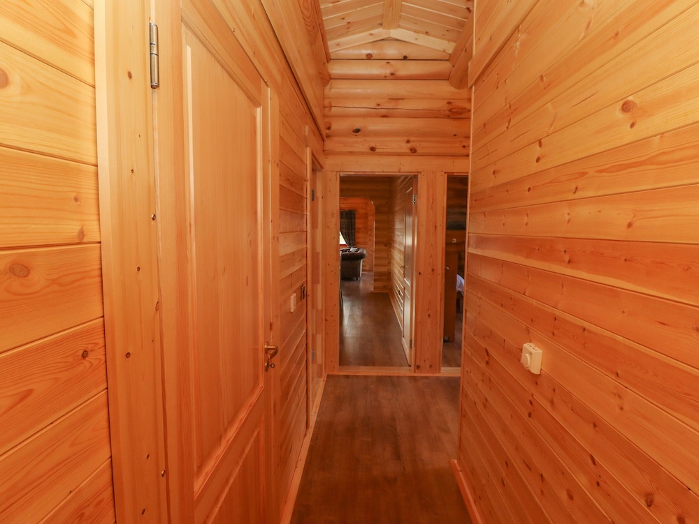 Maple Lodge