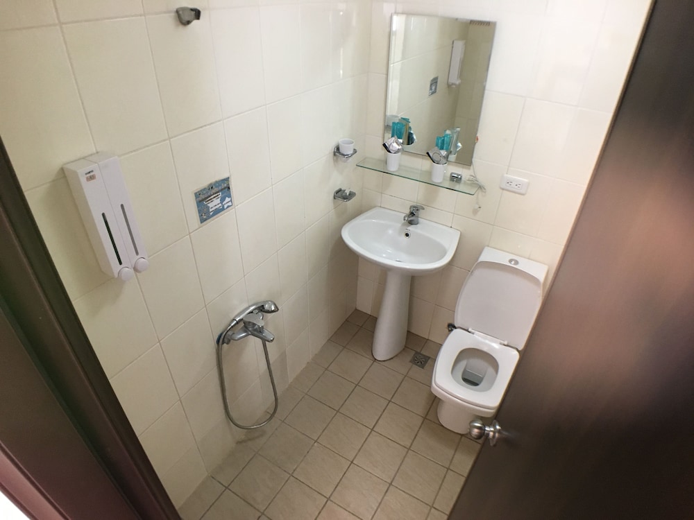 Taichung Go-Around Hostel