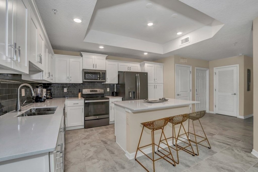 3180 Para Unit 101 3 Bedroom Townhouse