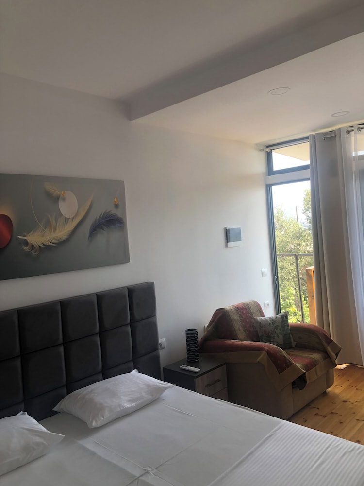 Monas Guesthouse
