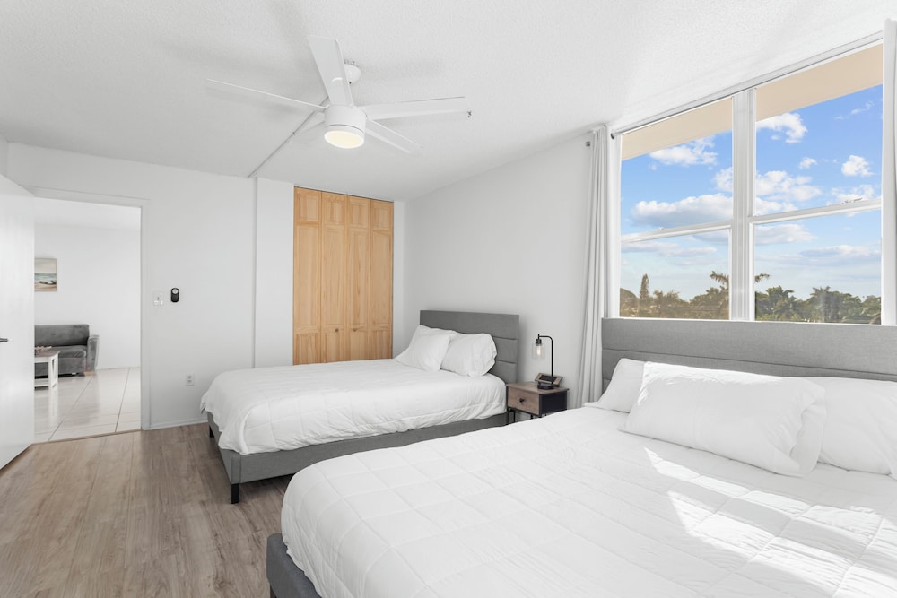 Bay Harbor Sunset Two Bedrooms Apt