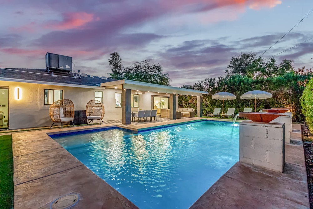 NEW The Kensington Custom Pool Al-fresco Living
