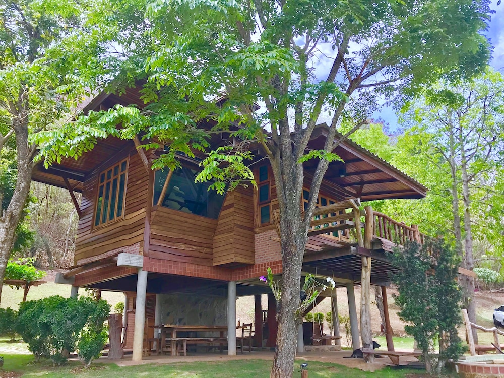 Hotel Pakchong Family Home - Image 1