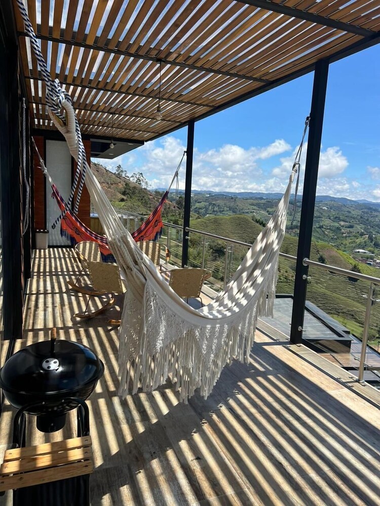 MONTECIELO HOSTING GUATAPE