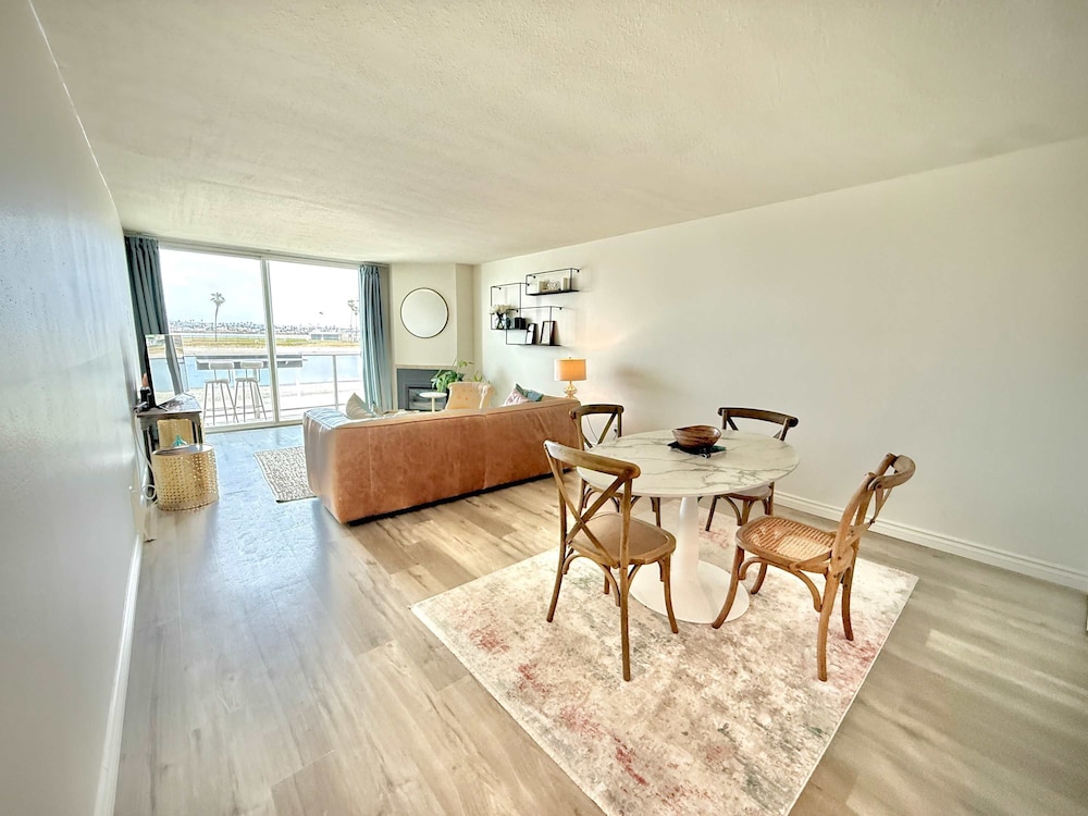 Mission Beach Bayfront Two-story bay View Condo