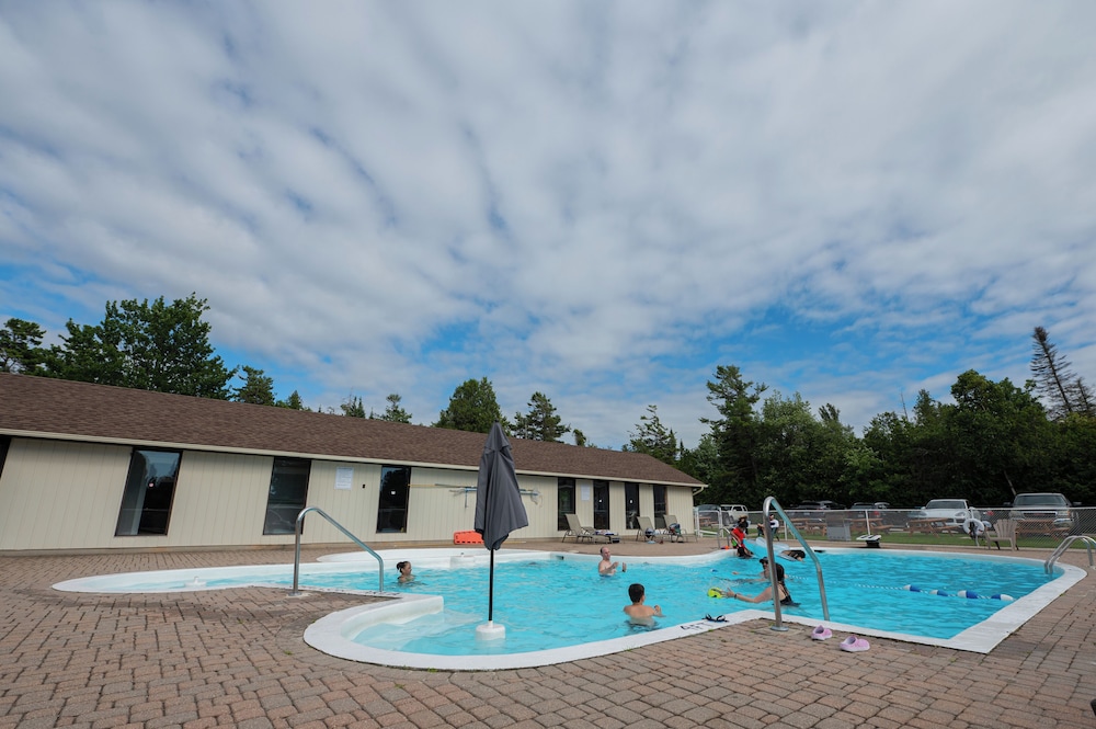 Sauble Beach Lodge