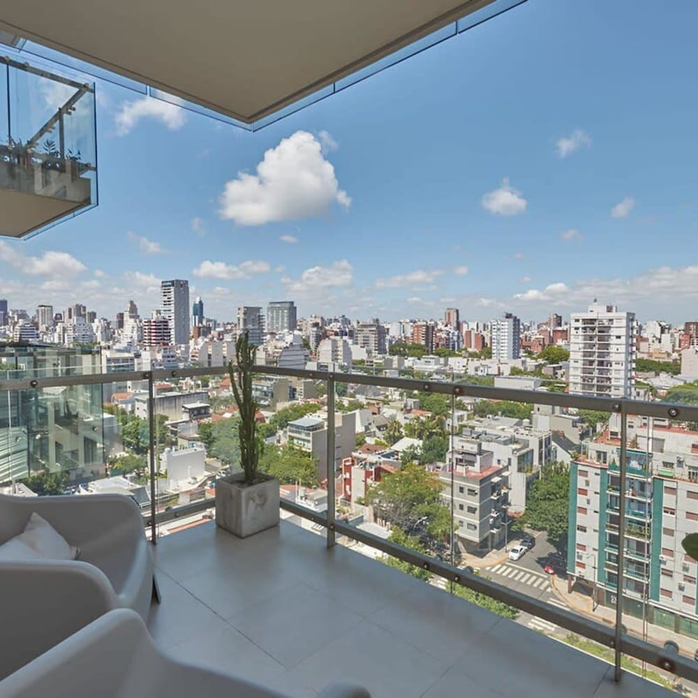 Torre Montagna I Stylish 1BR With Balcony in Nu ez