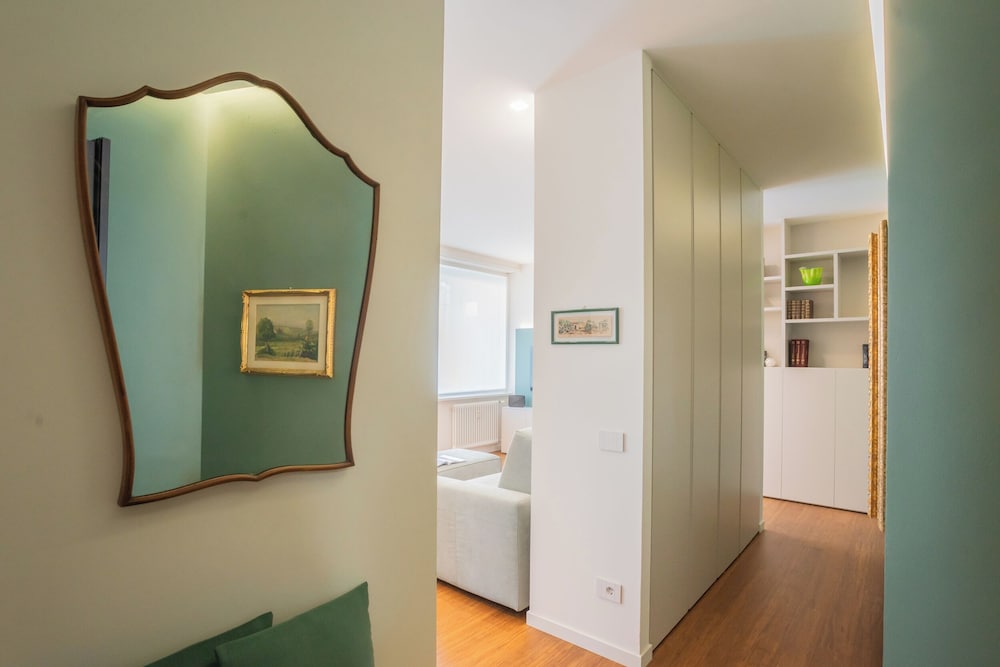 Como Volta Square With Terrace by Rent all Como