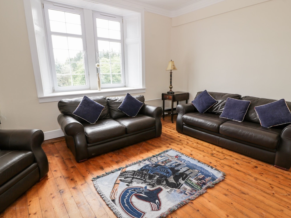 Auchentroig House