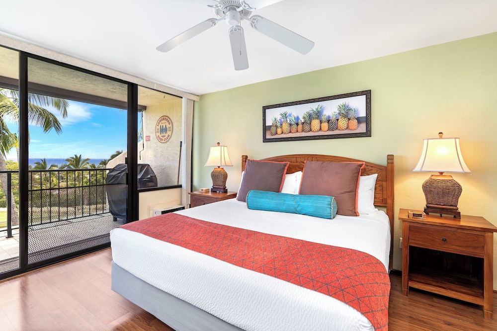 Great Ocean & Golf Views - 2 Bedrooms + Loft - Private Outdoor Patio - Vrkcv