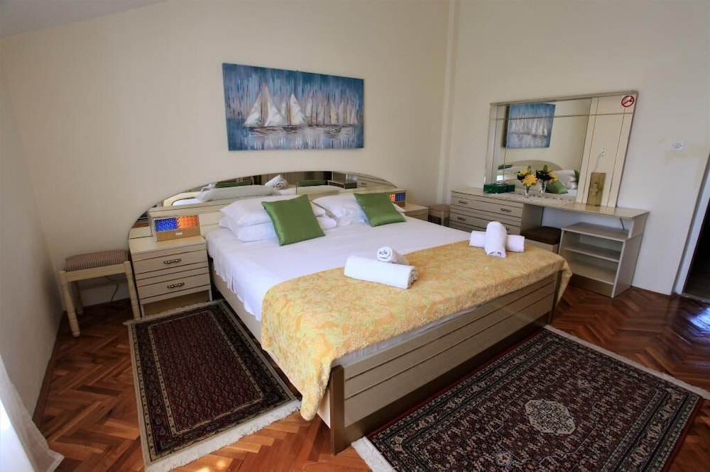 Apartman Laura Zaton