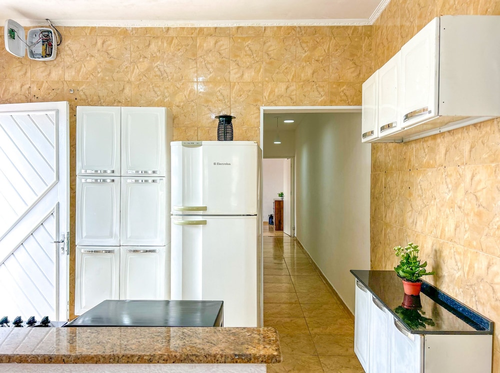 Tima Casa com Wifi pr Ximo a Praia em Itanha m SP