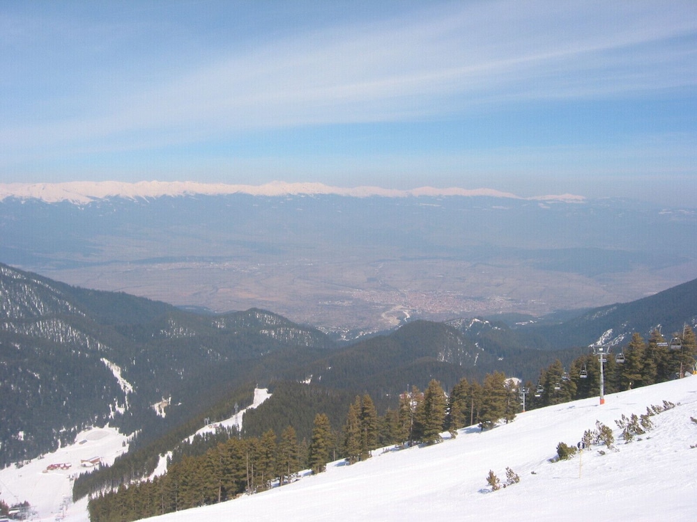 Opersite Morris Bar, Gondola 250m Away,